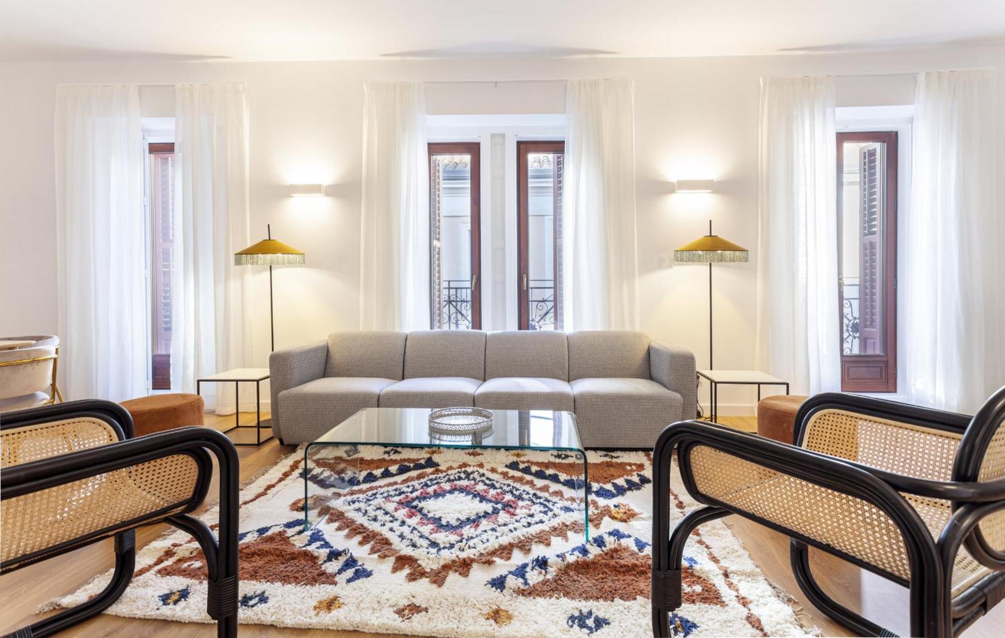 Апартаменты Cibeles Luxe In Мадрид Экстерьер фото